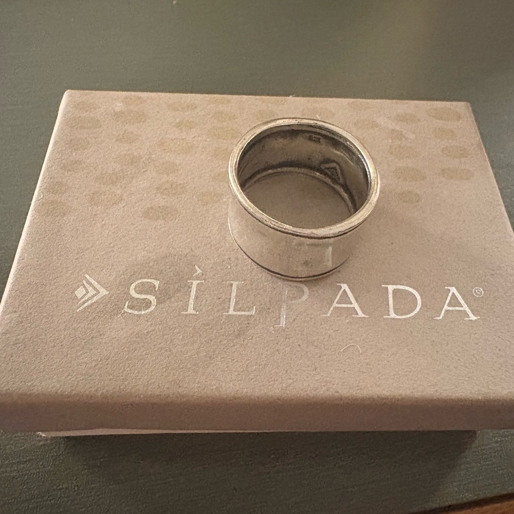 Silpada Polished Silver Band